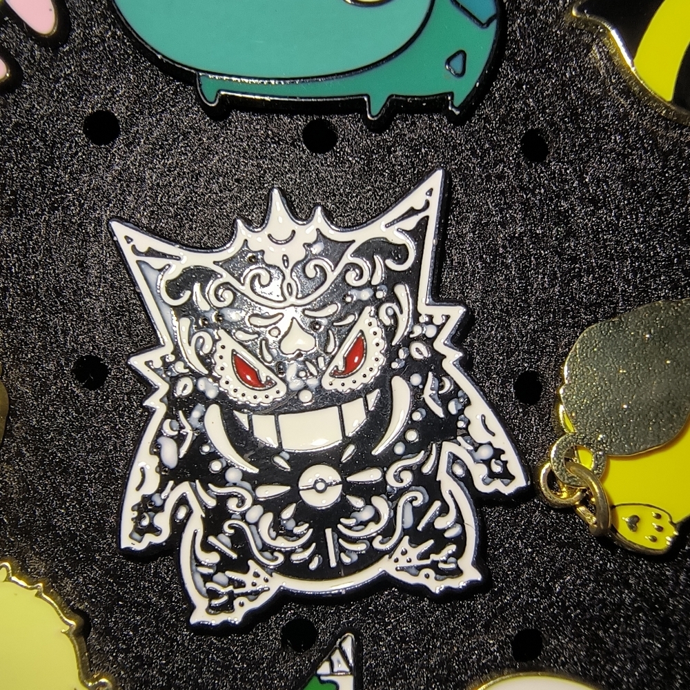 Pokemon Black & White Gengar Pin with Red Eyes